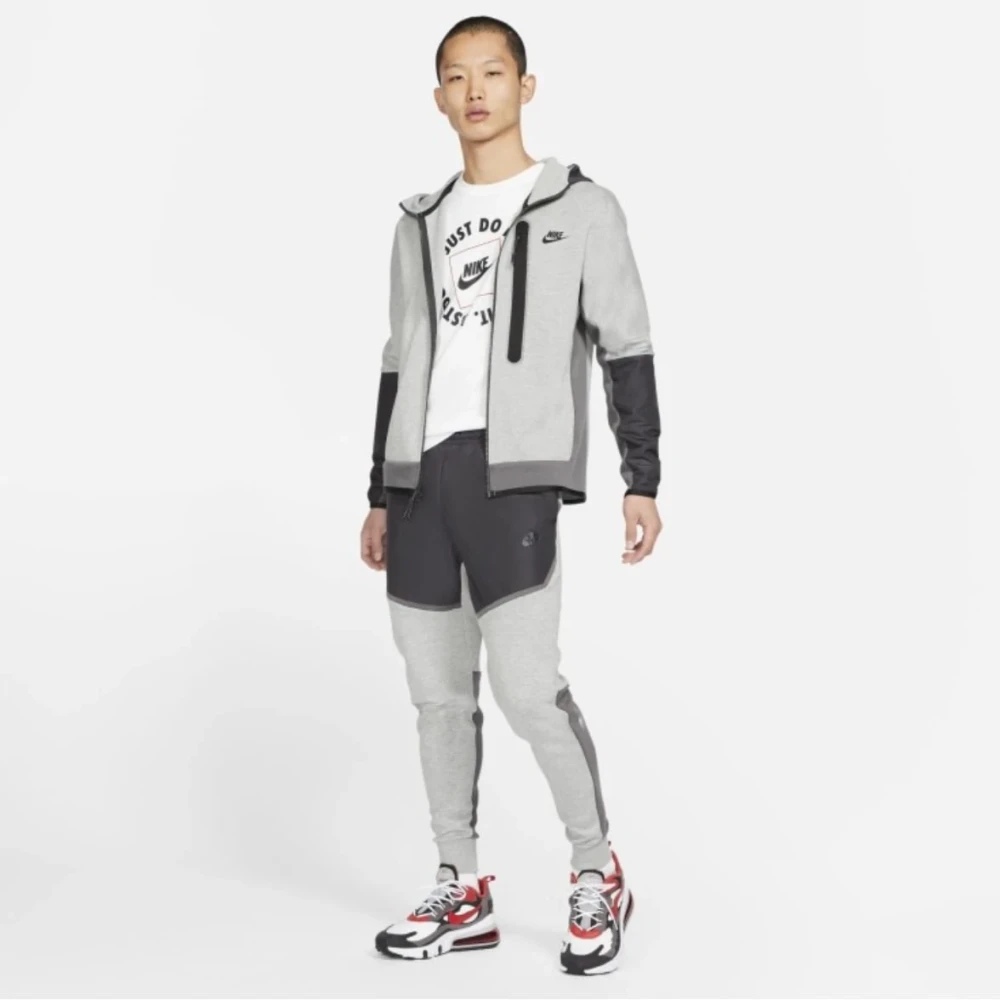 Костюм Nike Tech Fleece Full Zip Windrunner grey/black #1
