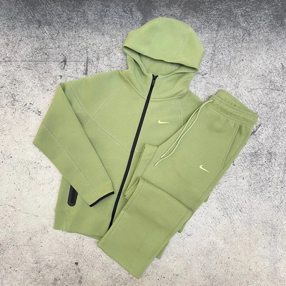 Костюм Nike x Nocta Tech Fleece zip logo green #2