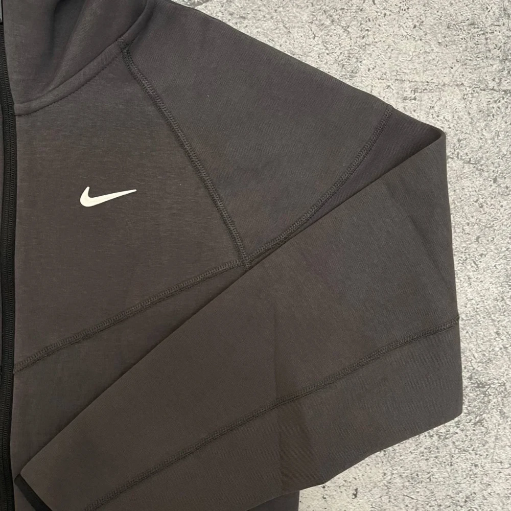 Костюм Nike x Nocta Tech Fleece zip logo dark grey #3