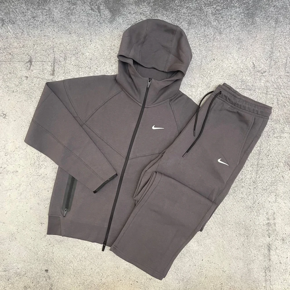 Костюм Nike x Nocta Tech Fleece zip logo dark grey #2
