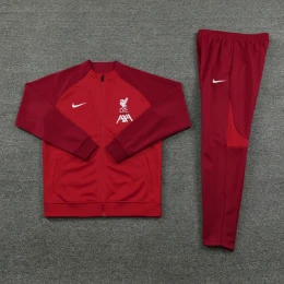 Костюм Liverpool red #1