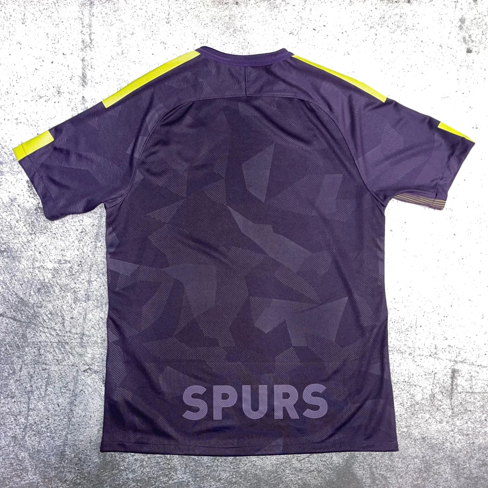 Футболка Tottenham 17/18 Third Top navy/volt #2