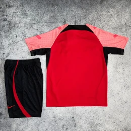 Футбольная форма Liverpool Training red/black #2
