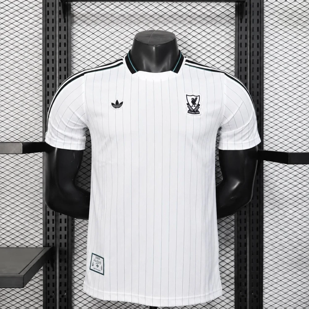 Футболка Liverpool Terrace Icons white #1