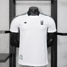 Футболка Liverpool Terrace Icons white #1